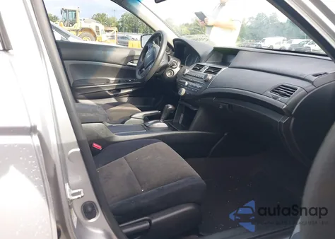 2008 Honda Accord 2.4 Lx z USA, uszkodzony, nr VIN JHMCP26338C070784